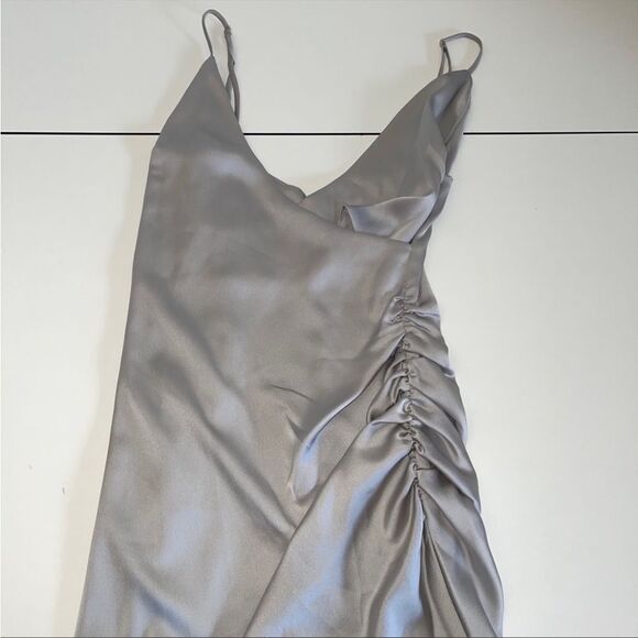 Liz LA small silver mini dress - Picture 1 of 9